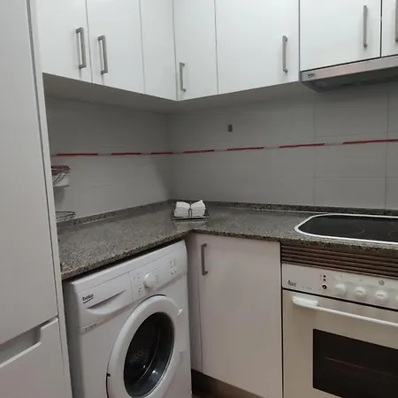 Apartamento Con Terraza A Metros De La Playa Y Zona Comercial, Ideal Familiar - Costa Brava - Es-209-68