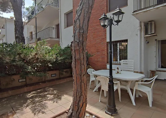Con Terraza A Metros De La Playa Y Zona Comercial, Ideal Familiar - Costa Brava - Es-209-68