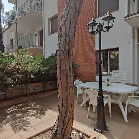 Con Terraza A Metros De La Playa Y Zona Comercial, Ideal Familiar - Costa Brava - Es-209-68 Apartment *