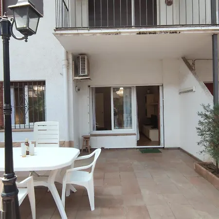 Con Terraza A Metros De La Playa Y Zona Comercial, Ideal Familiar - Costa Brava - Es-209-68 Apartment Platja d'Aro