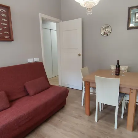 Con Terraza A Metros De La Playa Y Zona Comercial, Ideal Familiar - Costa Brava - Es-209-68 Apartment *