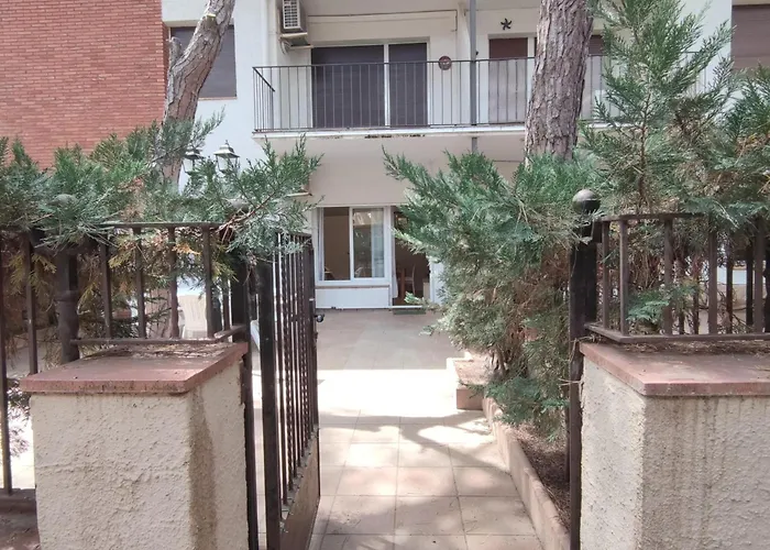 Con Terraza A Metros De La Playa Y Zona Comercial, Ideal Familiar - Costa Brava - Es-209-68 * Platja d'Aro